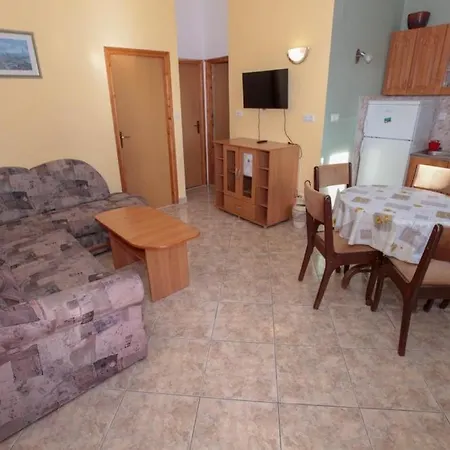 Rogoznica 2895c *
